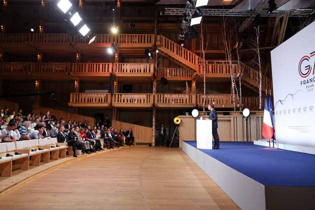 French President Emmanuel Macron during the closing press conference of the G7 summit in Évian-les-Bains, France, on June 17, 2026. Dominique Jacovides Bestimage French President Emmanuel Macron during the closing press conference of the G7 summit in Évian-les-Bains, France, on June 17, 2026 Évian-les-Bains France,detected_source_language  Copyright: xDOMINIQUExJACOVIDESx xBESTIMAGExDOMINIQUExJACOVIDESx xBESTIMAGEx