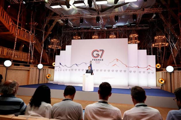 French President Emmanuel Macron during the closing press conference of the G7 summit in Évian-les-Bains, France, on June 17, 2026. Dominique Jacovides Bestimage French President Emmanuel Macron during the closing press conference of the G7 summit in Évian-les-Bains, France, on June 17, 2026 Évian-les-Bains France,detected_source_language  Copyright: xDOMINIQUExJACOVIDESx xBESTIMAGExDOMINIQUExJACOVIDESx xBESTIMAGEx