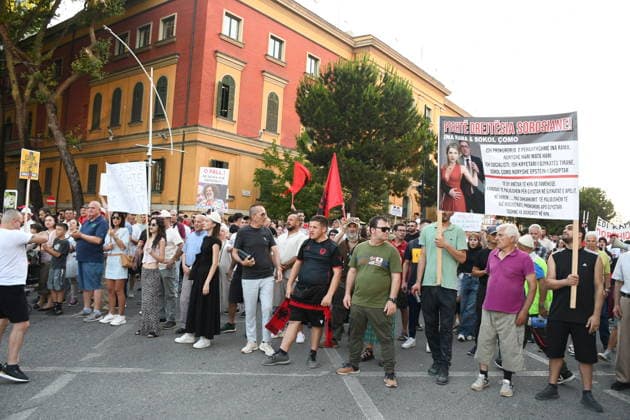 Anti-tourism project protests continue for 18th day in Albania TIRANA, ALBANIA - JUNE 17: Protests against a planned tourism project in the Zvernec area of the coastal city of Vlora continue for a 18th consecutive day in Tirana, Albania on June 17, 2026. Demonstrators gathered in Skanderbeg Square under the slogan Albania is not for sale, with a large number of participants joining the rally. Protesters opposed the reported sale of a beach in Zvernec as part of a tourism project allegedly linked to Ivanka Trump and Jared Kushner. Carrying banners, placards, and Albanian flags, demonstrators marched along the Boulevard of the Martyrs of the Nation toward the Prime Minister’s Office. Olsi Shehu Anadolu Tirana Albania. Editorial use only.  Copyright: x2026xAnadoluxOlsixShehux