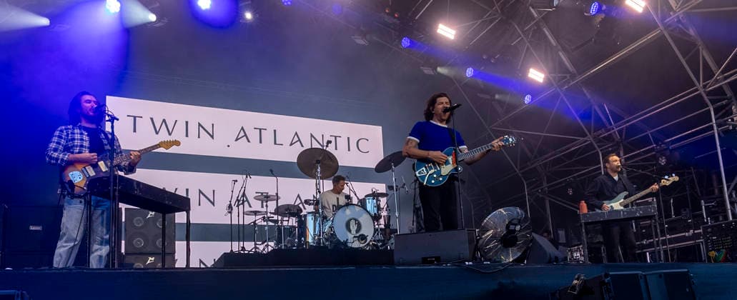 Twin Atlantic play live at Lincoln Castle Twin Atlantic perform live at Lincoln Castle, 14 June 2026, Credit:Steve Taylor arps Steve Taylor - B5787 Avalon  Copyright: xStevexTaylorxarpsx xStevexTaylorx-xB5787x xAvalonx 1110816495