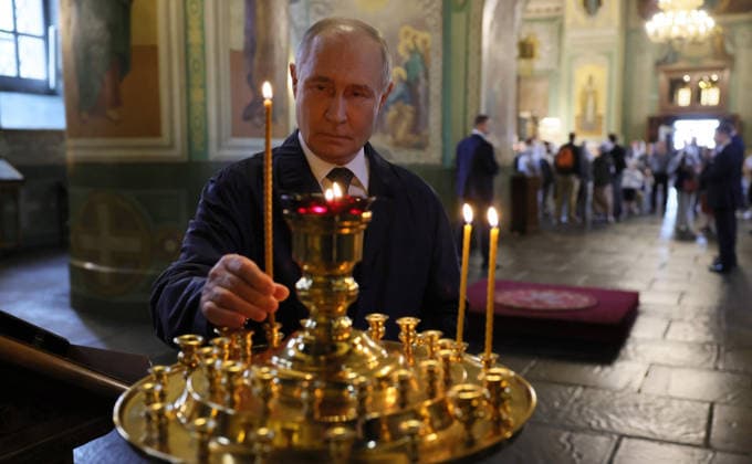 June 17, 2026, Kazan, Tatarstan, Russia: Russian President Vladimir Putin lights a candle at the Annunciation Cathedral inside the Kazan Kremlin complex, June 17, 2026 in Kazan, Tatarstan, Russia. Putin is in Tatarstan for the Russia-Association of Southeast Asian Nations Summit. Kazan Russia - ZUMAp138 20260617_zaa_p138_024 Copyright: xMikhailxMetzel RussianxPresidentx