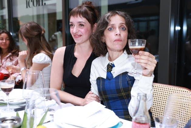 ICON Summer Dinner 2026, Empfang Nellie Thalbach, Anna Thalbach ICON.Summer Dinner 2026, Seated Dinner im Hotel Roomers, Steinplatz, Berlin, Datum: 17.06.2026 *** ICON Summer Dinner 2026, Reception Copyright: xEventpress Kratschx