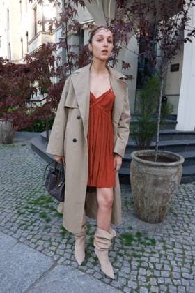 ICON Summer Dinner 2026, Empfang Caro Scheffler ICON.Summer Dinner 2026, Seated Dinner im Hotel Roomers, Steinplatz, Berlin, Datum: 17.06.2026 *** ICON Summer Dinner 2026, Reception with Caro Scheffler ICON Summer Dinner 2026, Seated Dinner at Hotel Roomers, Steinplatz, Berlin, Date Copyright: xEventpress Kratschx