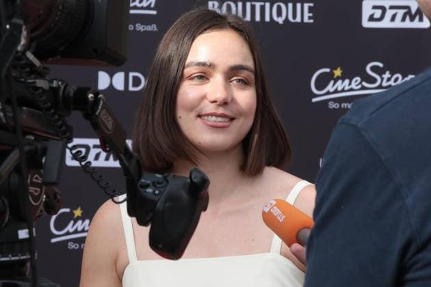 Wiedereröffnung des Cinestar Oberhausen am Westfield Centro ** NUR FÜR REDAKTIONELLE ZWECKE ** EDITORIAL USE ONLY **<p>Schauspielerin Luise Grossmann bei der Wiedereröffnung des Cinestar Oberhausen am Mittwoch den 17.Juni 2026 am Westfield Centro Foto : Frank Oppitz FUNKE Foto Services< p> Kultur, Kunst, Unterhaltung Deutschland NRW Oberhausen Copyright: FrankxOppitz *** Reopening of Cinestar Oberhausen at Westfield Centro FOR EDITORIAL USE ONLY EDITORIAL USE ONLY p Actress Luise Grossmann at the reopening of Cinestar Oberhausen on Wednesday, June 17, 2026, at Westfield Centro. Photo by Frank Oppitz, FUNKE Foto Services p Culture, Art, Entertainment, Germany, North Rhine-Westphalia, Oberhausen. Copyright FrankxOppitz,detected_source_la Copyright: FrankxOppitz doc86c00nylm5j17ttb7n1u ,EDITORIAL USE ONLY