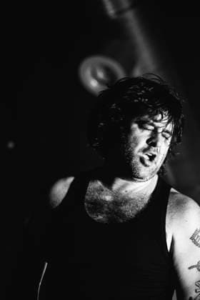 Konzert von Alexisonfire in Berlin Am 17.06.2026 spielte die kanadische Post-Hardcore-Band Alexisonfire ein Konzert im Berliner Huxleys Neue Welt. Im Bild Sänger George Pettit., Berlin Berlin Deutschland Neukölln *** Alexisonfire Concert in Berlin On June 17, 2026, the Canadian post-hardcore band Alexisonfire played a concert at Huxleys Neue Welt in Berlin. Pictured