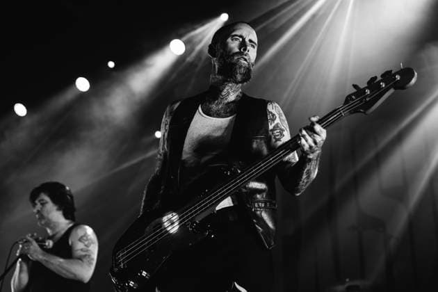 Konzert von Alexisonfire in Berlin Am 17.06.2026 spielte die kanadische Post-Hardcore-Band Alexisonfire ein Konzert im Berliner Huxleys Neue Welt. Im Bild Sänger George Pettit und Bassist Chris Steele., Berlin Berlin Deutschland Neukölln *** Alexisonfire Concert in Berlin On June 17, 2026, the Canadian post-hardcore band Alexisonfire played a concert at Huxleys Neue Welt in Berlin. Pictured are singer George Pettit and bassist Chris Steele, Berlin, Neukölln, Germany,detected_source_language