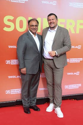 Walid Nakschbandi (Geschaeftsfuehrer NRW Film und Medienstiftung) und Thomas Lueckerath (DWDL) beim Sommerfest der Film und Medienstiftung NRW am 17.06.2026 im Park Cafe in Koeln Walid Nakschbandi and Thomas Lueckerath attend the Film and Media Foundation NRW summer party on June 17, 2026 at the Park Cafe in Cologne, Germany 35th Film and Media Foundation NRW summer party in Cologne, Germany *** Walid Nakschbandi, Managing Director of the Film and Media Foundation NRW, and Thomas Lueckerath of DWDL at the Film and Media Foundation NRW summer party on June 17, 2026, at the Park Cafe in Cologne. Walid Nakschbandi and Thomas Lueckerath attend the Film and Media Foundation NRW summer party on June 17, 2026, at the Park Cafe in Cologne, Germany 