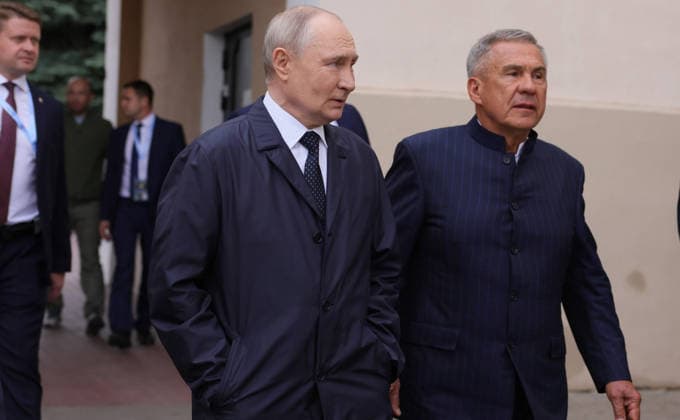 June 17, 2026, Kazan, Tatarstan, Russia: Russian President Vladimir Putin, left, walks with Republic of Tatarstan head Rustam Minnikhanov, right, during a tour of the Kazan Kremlin complex, June 17, 2026 in Kazan, Tatarstan, Russia. Putin is in Tatarstan for the Russia-Association of Southeast Asian Nations Summit. Kazan Russia - ZUMAp138 20260617_zaa_p138_026 Copyright: xMikhailxMetzel RussianxPresidentx