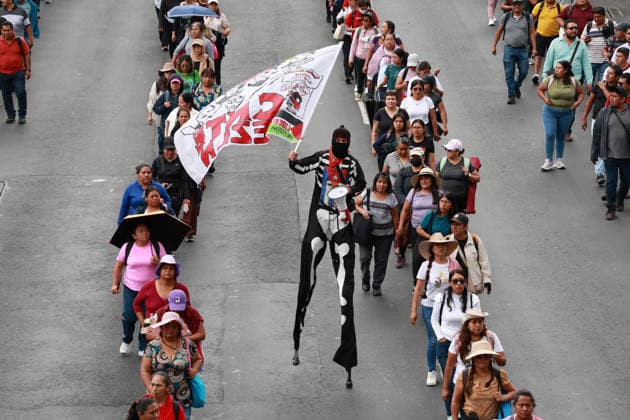 CNTE teachers rally toward Banorte Stadium in Mexico City MEXICO CITY, MEXICO - JUNE 17: CNTE teachers march toward Banorte Stadium, in Mexico City, Mexico on June 17, 2026. Members of National Coordination of Education Workers (CNTE) held a rally toward Banorte Stadium hours before the Uzbekistan v Colombia match following failed talks with the Mexican government. Daniel Cardenas Anadolu Mexico City Mexico. Editorial use only. Please get in touch for any other usage.  Copyright: x2026xAnadoluxDanielxCardenasx