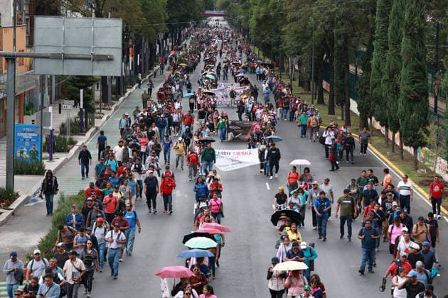 CNTE teachers rally toward Banorte Stadium in Mexico City MEXICO CITY, MEXICO - JUNE 17: CNTE teachers march toward Banorte Stadium, in Mexico City, Mexico on June 17, 2026. Members of National Coordination of Education Workers (CNTE) held a rally toward Banorte Stadium hours before the Uzbekistan v Colombia match following failed talks with the Mexican government. Daniel Cardenas Anadolu Mexico City Mexico. Editorial use only. Please get in touch for any other usage.  Copyright: x2026xAnadoluxDanielxCardenasx