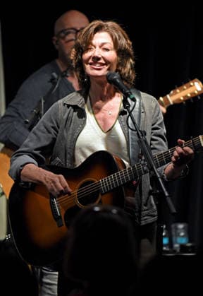 June 18, 2026, Atlanta, Georgia, USA: Amy Grant live at EddieÃ¢â‚¬â ¢s Attic, Decatur, Georgia 6-17-26. The 6 time Grammy winner makes her Eddie s Attic debut during her underplay tour playing an intimate sold out show to only 175 people in support of her new album The Me That Remains Atlanta USA  - ZUMAs380 20260618_zep_s380_009 Copyright: xDerekxStormx