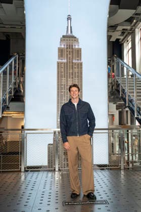 June 17, 2026, New York, New York, USA: JOSH BRUBAKER visits the Empire State Building in New York to celebrate the expansion of his two shows, The Bru Show and Audacity Check In. 17 June 2026 New York USA  - ZUMAa265 20260617_zep_a265_002 Copyright: xEricxAcquayex