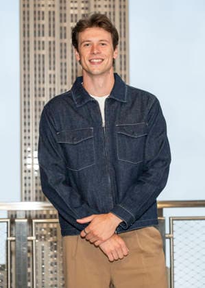June 17, 2026, New York, New York, USA: JOSH BRUBAKER visits the Empire State Building in New York to celebrate the expansion of his two shows, The Bru Show and Audacity Check In. 17 June 2026 New York USA  - ZUMAa265 20260617_zep_a265_004 Copyright: xEricxAcquayex
