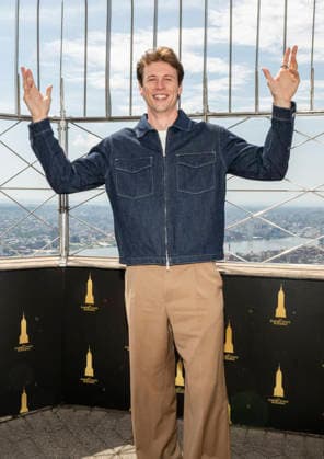 June 17, 2026, New York, New York, USA: JOSH BRUBAKER visits the Empire State Building in New York to celebrate the expansion of his two shows, The Bru Show and Audacity Check In. 17 June 2026 New York USA  - ZUMAa265 20260617_zep_a265_016 Copyright: xEricxAcquayex