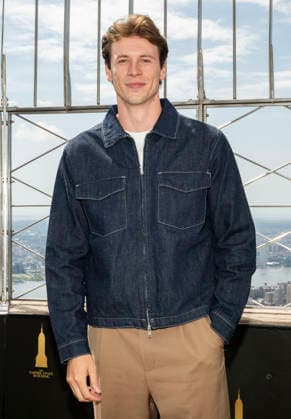 June 17, 2026, New York, New York, USA: JOSH BRUBAKER visits the Empire State Building in New York to celebrate the expansion of his two shows, The Bru Show and Audacity Check In. 17 June 2026 New York USA  - ZUMAa265 20260617_zep_a265_018 Copyright: xEricxAcquayex
