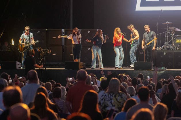 McFly in concert at Thetford Forest, Thetford, UK Thetford, UK, 17 June, 2026. McFly in concert. Pictured left to right, Tom Fletcher, Charlotte Steele, Holly-Anne Hul, Lauren Byrne, Dougie Poynter, Danny Jones., Credit:Stephen Keable Avalon UK, Norfolk, Thetford, Thetford Forest  Copyright: xStephenxKeablex xAvalonx 1110842125