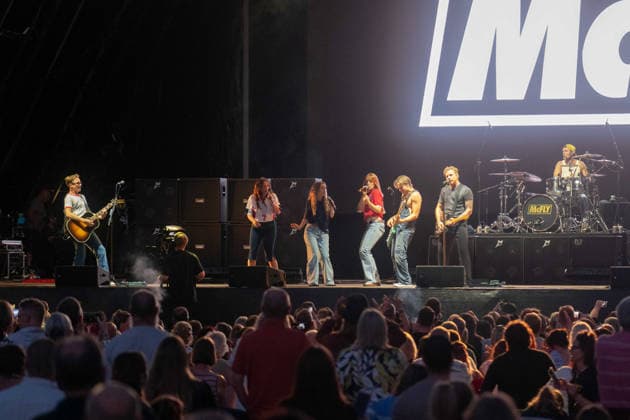 McFly in concert at Thetford Forest, Thetford, UK Thetford, UK, 17 June, 2026. McFly in concert. Pictured left to right, Tom Fletcher, Charlotte Steele, Holly-Anne Hul, Lauren Byrne, Dougie Poynter, Danny Jones, Harry Judd., Credit:Stephen Keable Avalon UK, Norfolk, Thetford, Thetford Forest  Copyright: xStephenxKeablex xAvalonx 1110842137