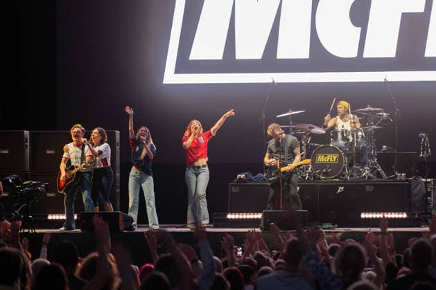McFly in concert at Thetford Forest, Thetford, UK Thetford, UK, 17 June, 2026. McFly in concert. Pictured left to right, Tom Fletcher, Charlotte Steele, Holly-Anne Hul, Lauren Byrne, Danny Jones, Harry Judd., Credit:Stephen Keable Avalon UK, Norfolk, Thetford, Thetford Forest  Copyright: xStephenxKeablex xAvalonx 1110842187