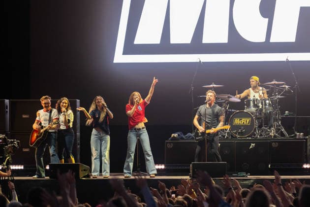McFly in concert at Thetford Forest, Thetford, UK Thetford, UK, 17 June, 2026. McFly in concert. Pictured left to right, Tom Fletcher, Charlotte Steele, Holly-Anne Hul, Lauren Byrne, Danny Jones, Harry Judd., Credit:Stephen Keable Avalon UK, Norfolk, Thetford, Thetford Forest  Copyright: xStephenxKeablex xAvalonx 1110842193