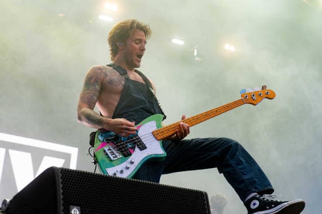 McFly in concert at Thetford Forest, Thetford, UK Thetford, UK, 17 June, 2026. McFly in concert. Pictured left to right, Dougie Poynter., Credit:Stephen Keable Avalon UK, Norfolk, Thetford, Thetford Forest  Copyright: xStephenxKeablex xAvalonx 1110847349
