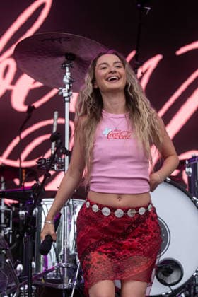Remember Monday in concert at Thetford Forest in Thetford, UK on 17 June 2026 Holly-Anne Hull at Remember Monday in concert at Thetford Forest in Thetford, UK on 17 June 2026, Credit:Stephen Keable Avalon UK, Norfolk, Thetford, Thetford Forest  Copyright: xStephenxKeablex xAvalonx 1110850942