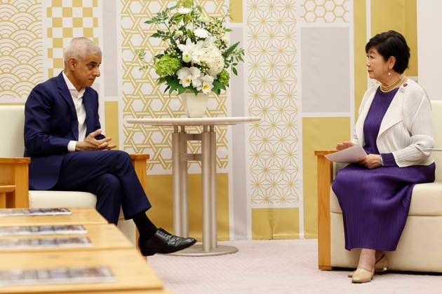 June 18, 2026, Tokyo, Japan: (L to R) Mayor of London Sadiq Khan and Tokyo Governor Yuriko Koike speak during a meeting at the Tokyo Metropolitan Government Building. Mayor Khan is on an official visit to Tokyo to strengthen ties with his counterpart, Governor Koike. Tokyo Japan  - ZUMAm191 20260618_aap_m191_012 Copyright: xRodrigoxReyesxMarinx