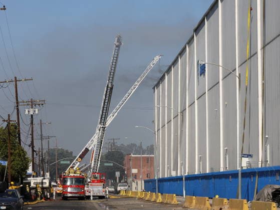 (260618) -- LOS ANGELES, June 18, 2026 -- Fire fighters work at a cold-storage facility where a fire has erupted in Boyle Heights, Los Angeles, California of the United States, on June 17, 2026. A shelter-in-place order was issued in the Boyle Heights area of Los Angeles on Wednesday as firefighters battled a massive fire that broke out at a commercial building. (Photo by Xinhua) (SpotNews) U.S.-LOS ANGELES-FIRE-SHELTER-IN-PLACE ORDER QiuxChen 