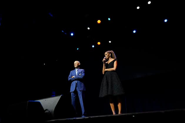 Former President Barack Obama and former first lady Michelle Obama appear on stage as they surprised administration and campaign alumni in Chicago ahead of the dedication ceremony of the Obama Presidential Center, Wednesday, June 17, 2026. Pool  CHX20260617203 PabloxMartinezxMonsivais