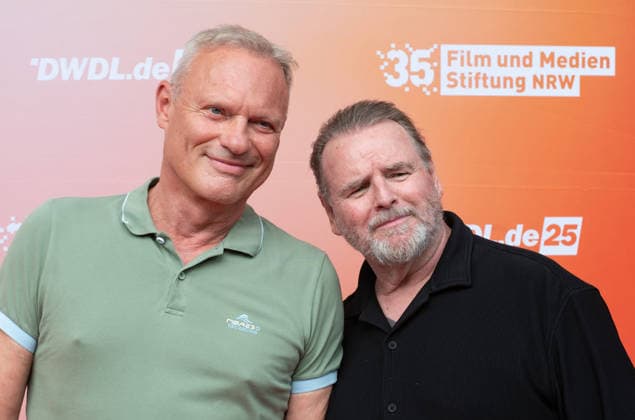 v.l. Klaus NIERHOFF, Schauspieler, Felix VOERTLER, Vörtler, Schauspieler, Portraet, Porträt, Portrait, Angeschnittenes Einzelbild, Einzelmotiv, Roter Teppich, Red Carpet Show, Ankunft, arrival, Sommerfest der Film und Medienstiftung NRW in Koeln, 17.06.2026. *** From left
