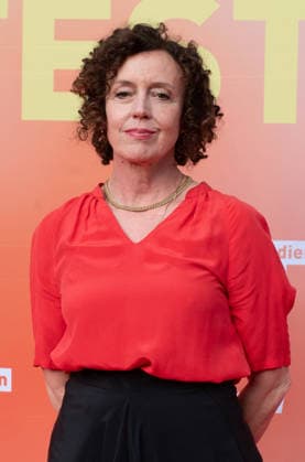 Maria SCHRADER, Schauspielerin, Portraet, Porträt, Portrait, Angeschnittenes Einzelbild, Einzelmotiv, Roter Teppich, Red Carpet Show, Ankunft, arrival, Sommerfest der Film und Medienstiftung NRW in Koeln, 17.06.2026. *** Maria SCHRADER, actress, portrait, close-up, single image, single subject, red carpet, red carpet event, arrival, Summer Festival of the Film and Media Foundation NRW in Cologne, June 17, 2026,detected_source_language