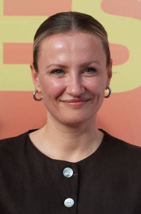 Ania NIEDIECK, Schauspielerin, Portraet, Porträt, Portrait, Angeschnittenes Einzelbild, Einzelmotiv, Roter Teppich, Red Carpet Show, Ankunft, arrival, Sommerfest der Film und Medienstiftung NRW in Koeln, 17.06.2026. *** Ania NIEDIECK, actress, portrait, close-up, single image, single subject, red carpet, red carpet event, arrival, Summer Festival of the Film and Media Foundation NRW in Cologne, June 17, 2026,detected_source_language