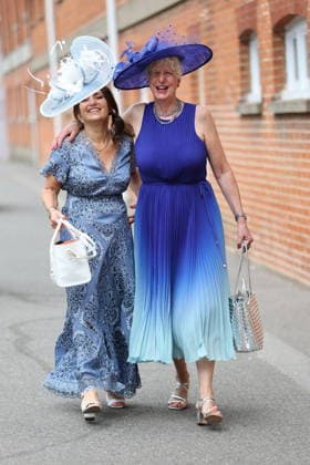 . 18 06 2026. Ascot, United Kingdom. Racegoers arriving for Ladies Day at Royal Ascot, United Kingdom.  xStephenxLockx xi-Imagesx IIM-26838-0005