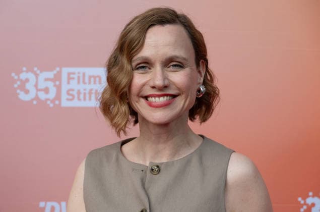 Nadja BECKER, Schauspielerin, Portraet, Porträt, Portrait, Angeschnittenes Einzelbild, Einzelmotiv, Roter Teppich, Red Carpet Show, Ankunft, arrival, Sommerfest der Film und Medienstiftung NRW in Koeln, 17.06.2026. *** Nadja BECKER, actress, portrait, close-up, single image, single subject, red carpet, red carpet event, arrival, Summer Festival of the Film and Media Foundation NRW in Cologne, June 17, 2026,detected_source_language