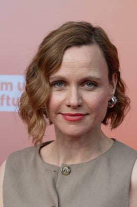 Nadja BECKER, Schauspielerin, Portraet, Porträt, Portrait, Angeschnittenes Einzelbild, Einzelmotiv, Roter Teppich, Red Carpet Show, Ankunft, arrival, Sommerfest der Film und Medienstiftung NRW in Koeln, 17.06.2026. *** Nadja BECKER, actress, portrait, close-up, single image, single subject, red carpet, red carpet event, arrival, Summer Festival of the Film and Media Foundation NRW in Cologne, June 17, 2026,detected_source_language