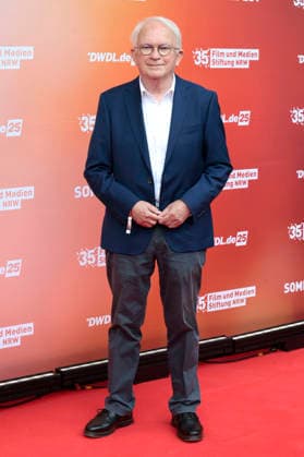 Werner Schwaderlapp beim Sommerfest zum 35-jährigen Bestehen der Film- und Medienstiftung NRW im Park CafÃ . Köln, 17.06.2026 *** Werner Schwaderlapp at the summer festival celebrating the 35th anniversary of the Film and Media Foundation NRW at Park Café in Cologne, June 17, 2026,detected_source_language Foto:xR.xSchmiegeltx xFuturexImagex nrw_sommerfest_6647