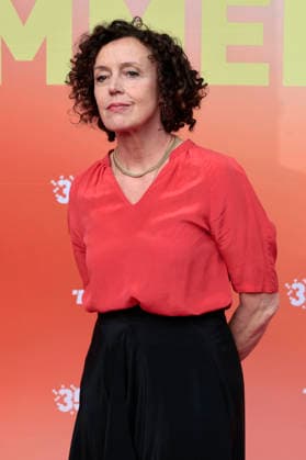 Maria Schrader beim Sommerfest zum 35-jährigen Bestehen der Film- und Medienstiftung NRW im Park CafÃ . Köln, 17.06.2026 *** Maria Schrader at the summer celebration marking the 35th anniversary of the Film and Media Foundation NRW at Park Café in Cologne, June 17, 2026,detected_source_language Foto:xR.xSchmiegeltx xFuturexImagex nrw_sommerfest_6699