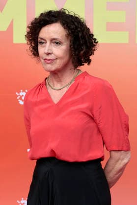 Maria Schrader beim Sommerfest zum 35-jährigen Bestehen der Film- und Medienstiftung NRW im Park CafÃ . Köln, 17.06.2026 *** Maria Schrader at the summer celebration marking the 35th anniversary of the Film and Media Foundation NRW at Park Café in Cologne, June 17, 2026,detected_source_language Foto:xR.xSchmiegeltx xFuturexImagex nrw_sommerfest_6700