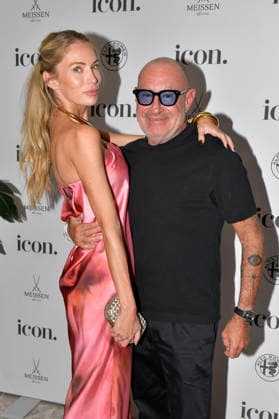 Micky Rosen mit Gast beim ICON Summer Dinner in der Manon Brasserie Nouvelle im Hotel Roomers. Berlin, 17.06.2026 *** Micky Rosen with a guest at the ICON Summer Dinner at Manon Brasserie Nouvelle in the Hotel Roomers Berlin, June 17, 2026,detected_source_language Foto:xM.xBehrensx xFuturexImagex icon_6104