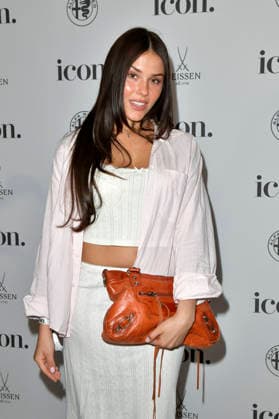 Maria Gabriela Santos beim ICON Summer Dinner in der Manon Brasserie Nouvelle im Hotel Roomers. Berlin, 17.06.2026 *** Maria Gabriela Santos at the ICON Summer Dinner at Manon Brasserie Nouvelle at the Roomers Berlin Hotel, June 17, 2026,detected_source_language Foto:xM.xBehrensx xFuturexImagex icon_6116