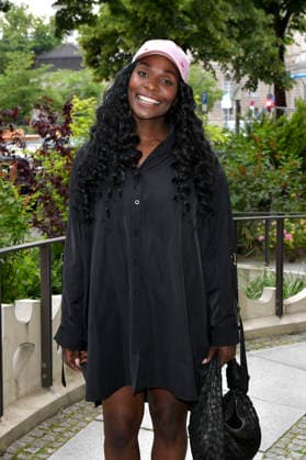 Nikeata Thompson beim ICON Summer Dinner in der Manon Brasserie Nouvelle im Hotel Roomers. Berlin, 17.06.2026 *** Nikeata Thompson at the ICON Summer Dinner at Manon Brasserie Nouvelle at the Roomers Berlin Hotel, June 17, 2026,detected_source_language Foto:xM.xBehrensx xFuturexImagex icon_6179