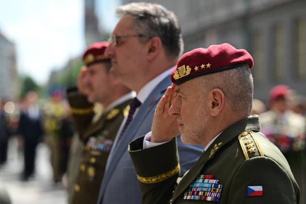 Deputy Chief of General Staff Miroslav Hlavac salutes during the honouring of Czechoslovak paratroopers memory on 84th anniversary of assassination of Nazi Deputy Reichsprotektor Reinhard Heydrich, on June 18, 2026, in Prague, Czech Republic. (CTKxPhoto MichalxKamaryt) CTKPhotoP2026061803548  CTKPhotoP2026061803548