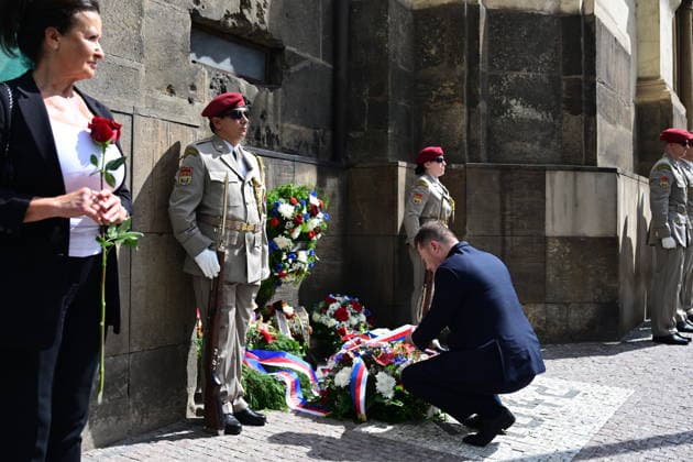 Speaker of Czech Chamber of Deputies Tomio Okamura lays a wreath during the honouring of Czechoslovak paratroopers memory on 84th anniversary of assassination of Nazi Deputy Reichsprotektor Reinhard Heydrich, on June 18, 2026, in Prague, Czech Republic. (CTKxPhoto MichalxKamaryt) CTKPhotoP2026061803799  CTKPhotoP2026061803799