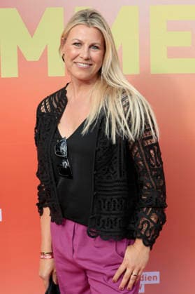Nadine Krüger beim Sommerfest zum 35-jährigen Bestehen der Film- und Medienstiftung NRW im Park CafÃ . Köln, 17.06.2026 *** Nadine Krüger at the summer party celebrating the 35th anniversary of the Film and Media Foundation NRW at Park Café in Cologne, June 17, 2026,detected_source_language Foto:xR.xSchmiegeltx xFuturexImagex nrw_sommerfest_6740