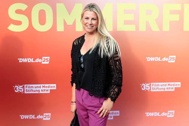 Nadine Krüger beim Sommerfest zum 35-jährigen Bestehen der Film- und Medienstiftung NRW im Park CafÃ . Köln, 17.06.2026 *** Nadine Krüger at the summer party celebrating the 35th anniversary of the Film and Media Foundation NRW at Park Café in Cologne, June 17, 2026,detected_source_language Foto:xR.xSchmiegeltx xFuturexImagex nrw_sommerfest_6741