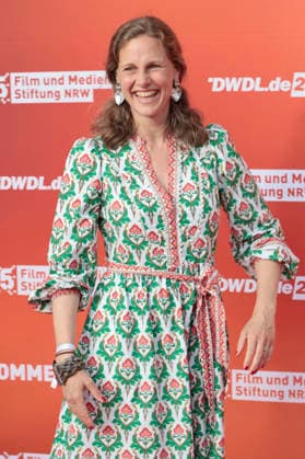 Franziska Hartmann beim Sommerfest zum 35-jährigen Bestehen der Film- und Medienstiftung NRW im Park CafÃ . Köln, 17.06.2026 *** Franziska Hartmann at the summer festival celebrating the 35th anniversary of the Film and Media Foundation NRW at Park Café in Cologne, June 17, 2026,detected_source_language Foto:xR.xSchmiegeltx xFuturexImagex nrw_sommerfest_6743