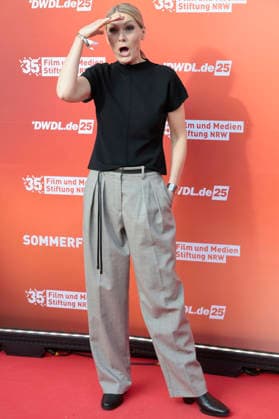 Martina Hill beim Sommerfest zum 35-jährigen Bestehen der Film- und Medienstiftung NRW im Park CafÃ . Köln, 17.06.2026 *** Martina Hill at the summer party celebrating the 35th anniversary of the Film and Media Foundation NRW at Park Café in Cologne, June 17, 2026,detected_source_language Foto:xR.xSchmiegeltx xFuturexImagex nrw_sommerfest_6746