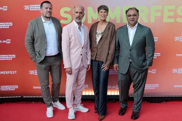 Thomas Lückerath, Christoph Maria Herbst, Gisi Herbst und Walid Nakschbandi beim Sommerfest zum 35-jährigen Bestehen der Film- und Medienstiftung NRW im Park CafÃ . Köln, 17.06.2026 *** Thomas Lückerath, Christoph Maria Herbst, Gisi Herbst, and Walid Nakschbandi at the summer party celebrating the 35th anniversary of the Film and Media Foundation NRW at Park Café in Cologne, June 17, 2026,detected_source_language Foto:xR.xSchmiegeltx xFuturexImagex nrw_sommerfest_6752