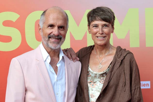 Christoph Maria Herbst mit Ehefrau Gisi Herbst beim Sommerfest zum 35-jährigen Bestehen der Film- und Medienstiftung NRW im Park CafÃ . Köln, 17.06.2026 *** Christoph Maria Herbst with his wife, Gisi Herbst, at the summer celebration marking the 35th anniversary of the Film and Media Foundation NRW at Park Café in Cologne, June 17, 2026,detected_source_language Foto:xR.xSchmiegeltx xFuturexImagex nrw_sommerfest_6758
