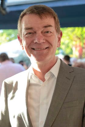 Jörg Schönenborn beim Sommerfest zum 35-jährigen Bestehen der Film- und Medienstiftung NRW im Park CafÃ . Köln, 17.06.2026 *** Jörg Schönenborn at the summer party celebrating the 35th anniversary of the Film and Media Foundation NRW at Park Café in Cologne, June 17, 2026,detected_source_language Foto:xR.xSchmiegeltx xFuturexImagex nrw_sommerfest_6795