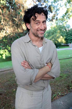 Serkan Kaya beim Sommerfest zum 35-jährigen Bestehen der Film- und Medienstiftung NRW im Park CafÃ . Köln, 17.06.2026 *** Serkan Kaya at the summer festival celebrating the 35th anniversary of the Film and Media Foundation NRW at Park Café in Cologne, June 17, 2026,detected_source_language Foto:xR.xSchmiegeltx xFuturexImagex nrw_sommerfest_6807